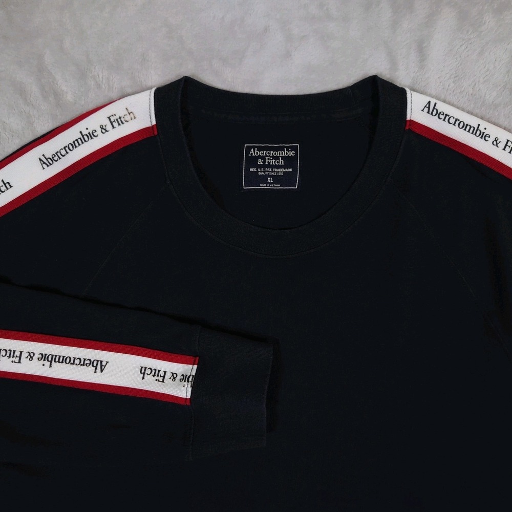 Abercrombie & Fitch Mens XL Long Sleeve Spell Out Stripe Y2K Raglan Tee Blue